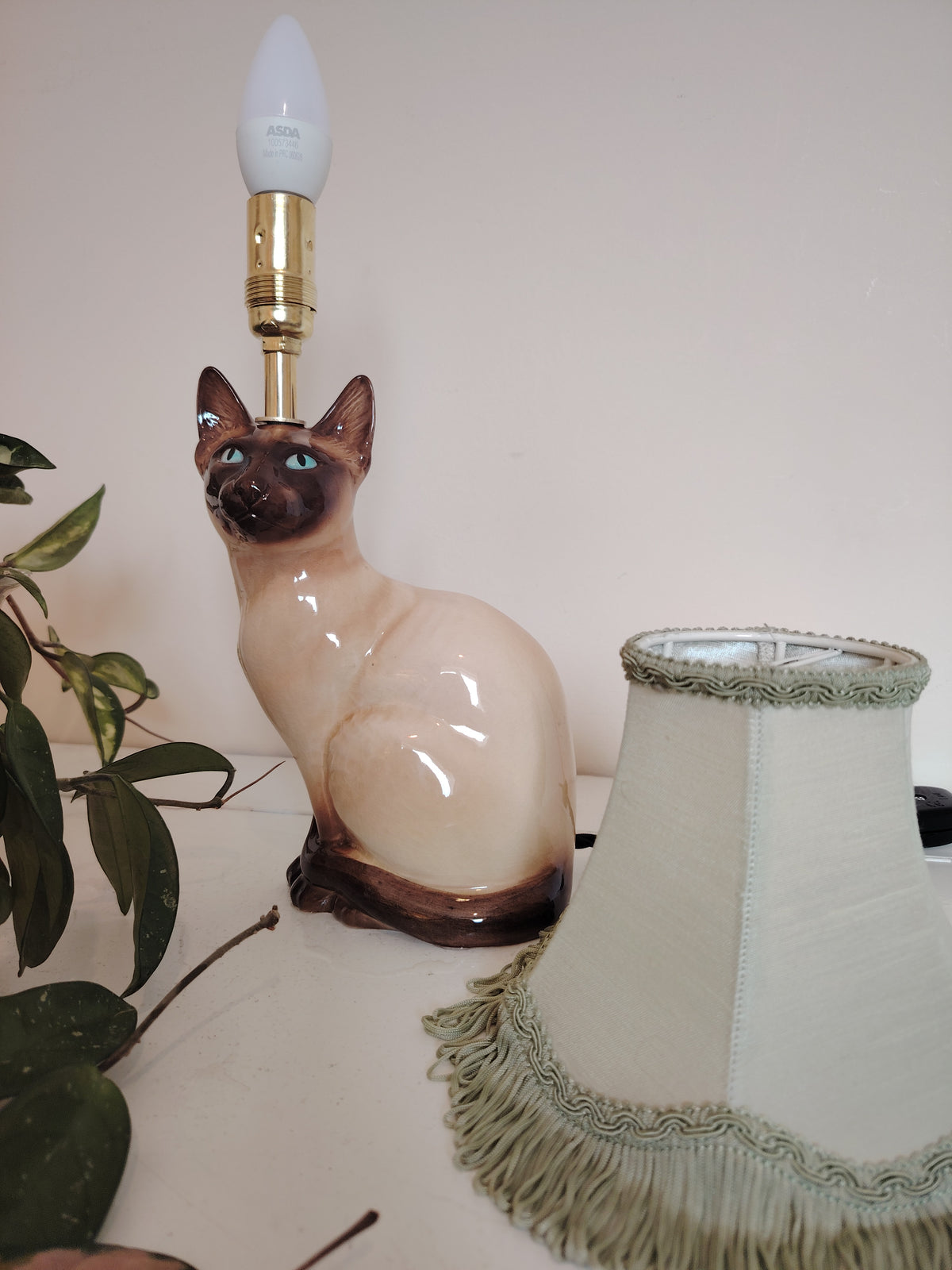 Vintage Reworked Siamese Cat Lamp 🩵