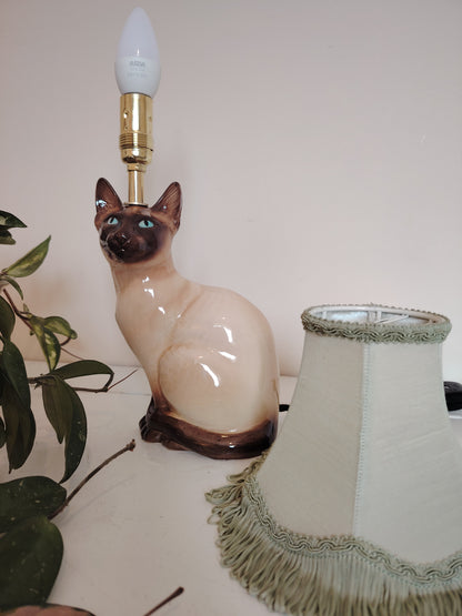 Vintage Reworked Siamese Cat Lamp 🩵