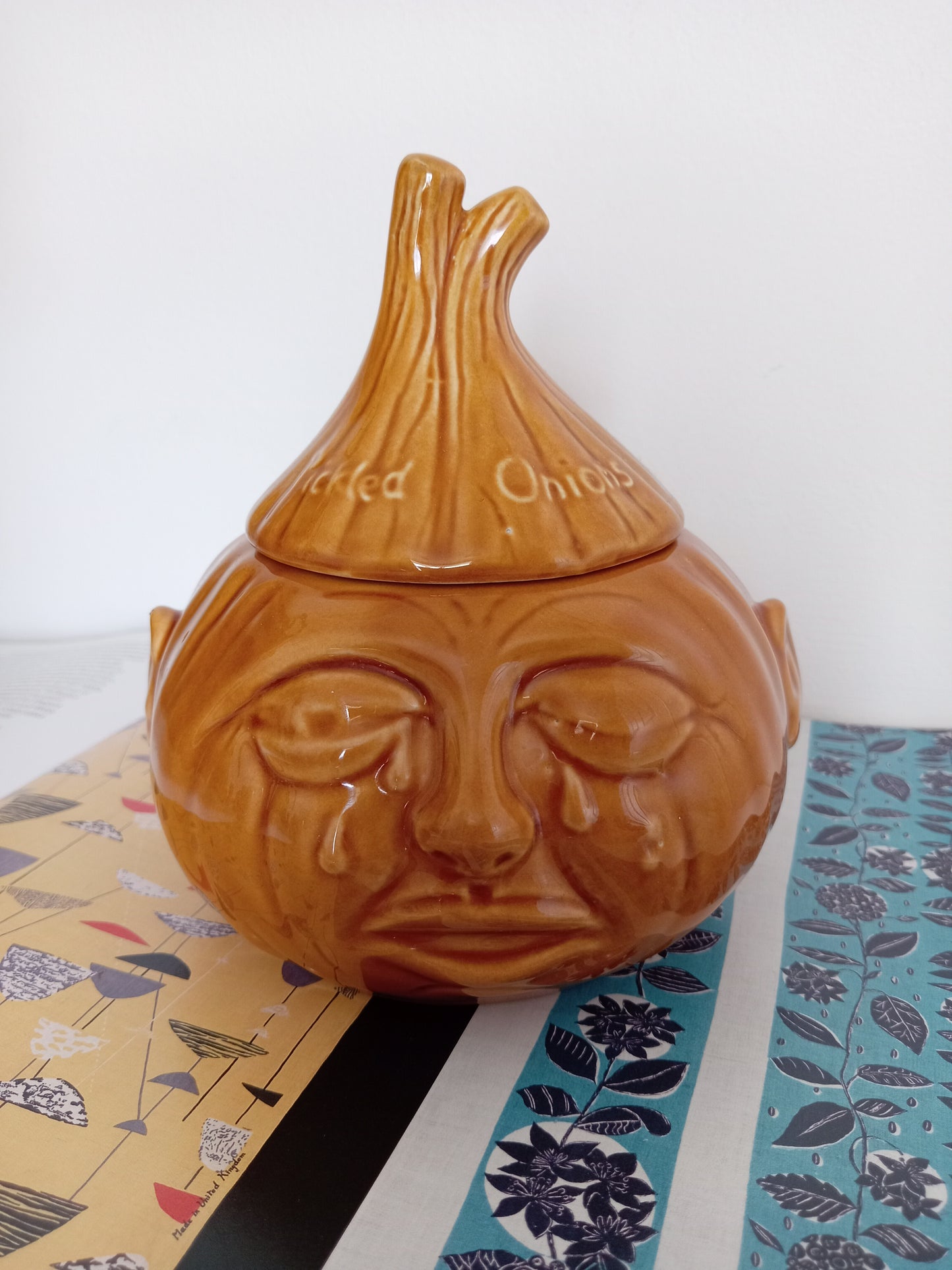 Vintage Crying Onion face pot