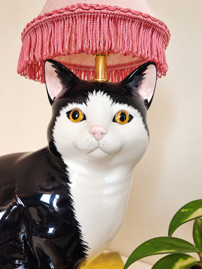 Large Vintage Reworked Tuxedo Cat Lamp 💕