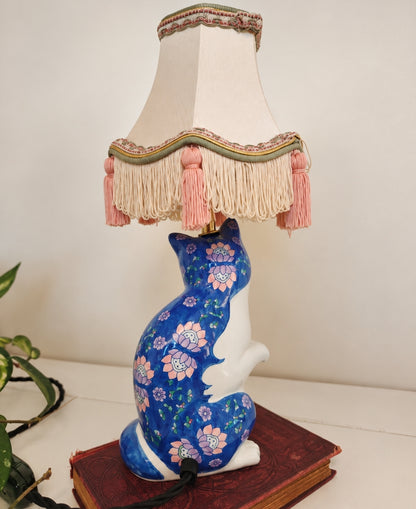 Small Reworked Vintage Floral Cat Lamp 💙