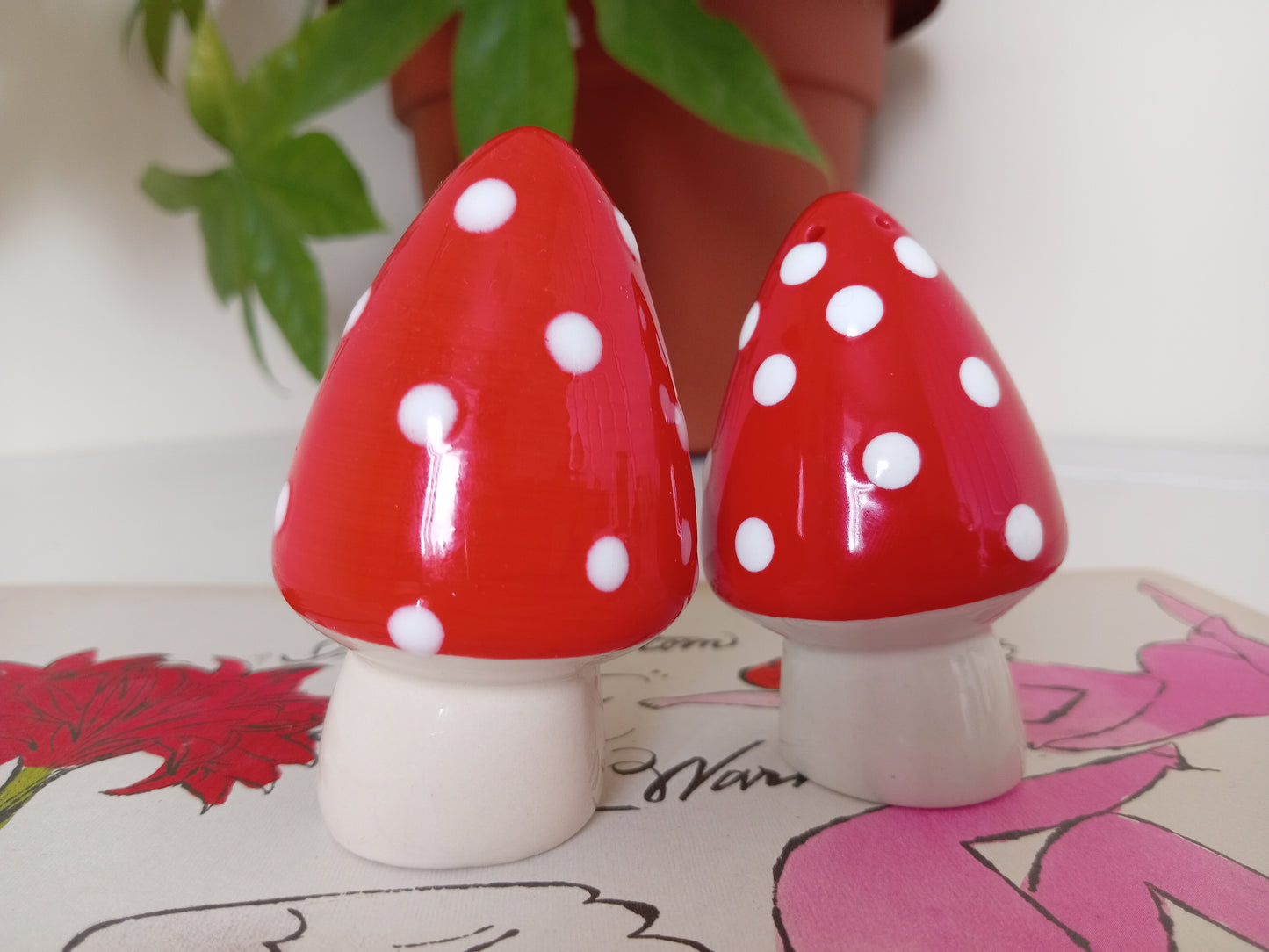 Pair of ceramic toadstool salt and pepper shakers