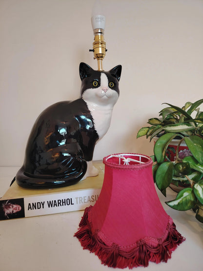 Large Vintage Reworked Tuxedo Cat Lamp ❤️