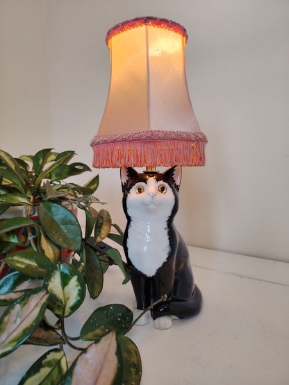Vintage Reworked Small Tuxedo Kitten Lamp 🐈‍⬛💡