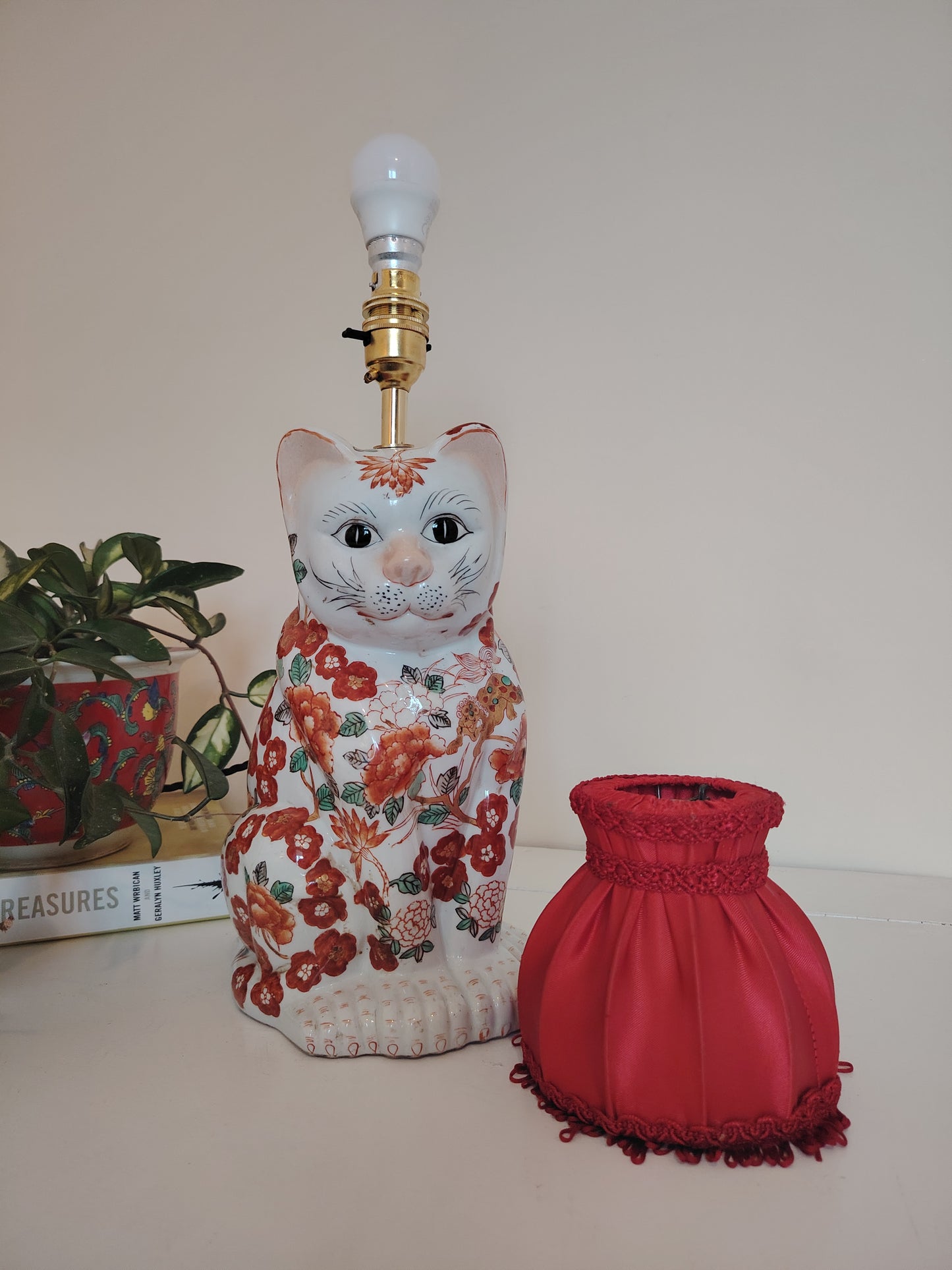 Reworked Antique Floral Imari Cat Lamp ❤️