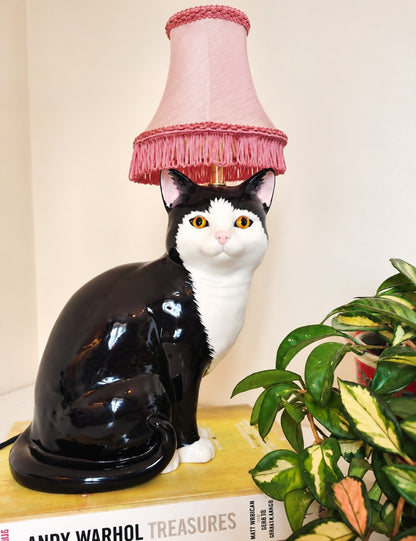 Large Vintage Reworked Tuxedo Cat Lamp 💕