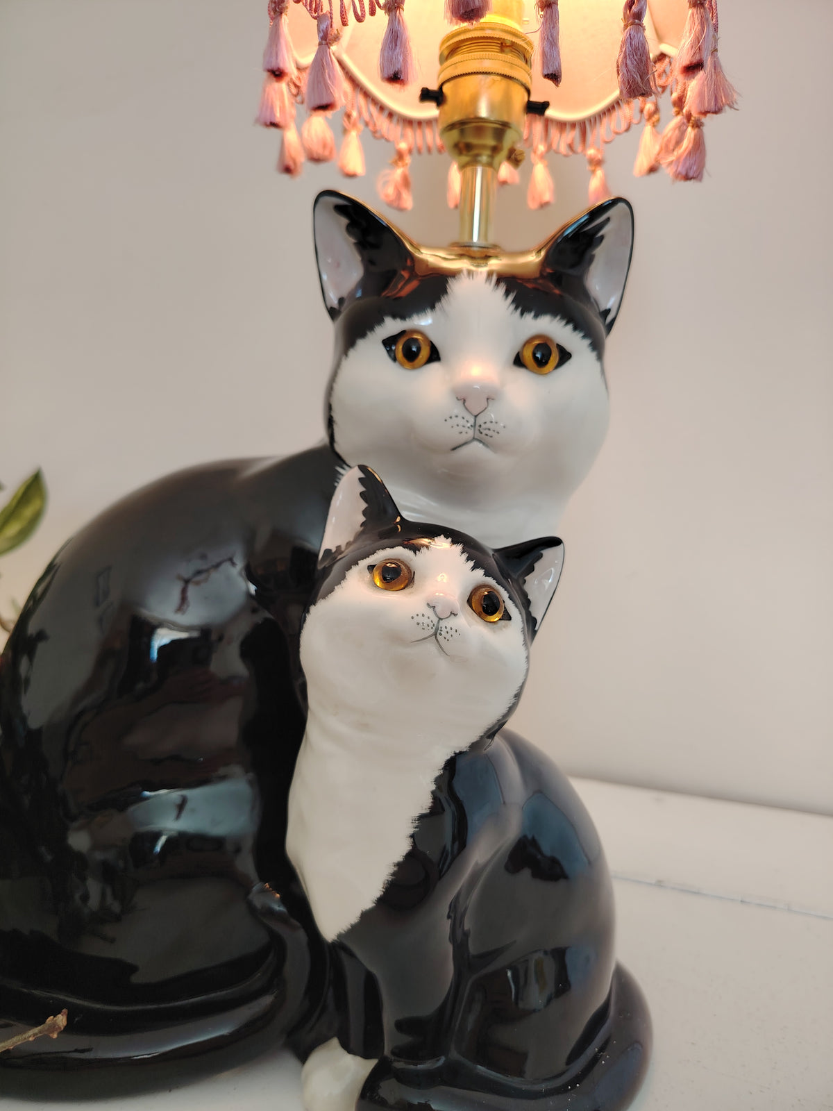Large Vintage Reworked Tuxedo Cat and Kitten Lamp 💕