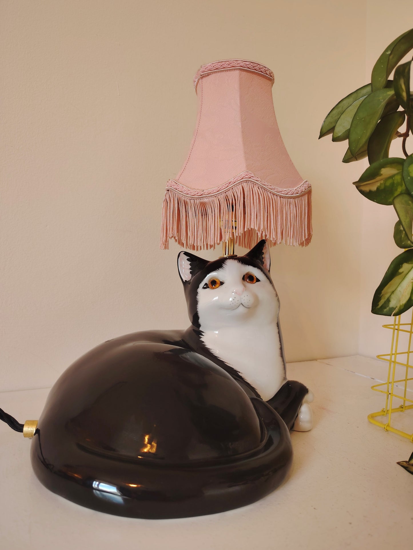Large Vintage Upcycled Lying Down Tuxedo Cat Lamp