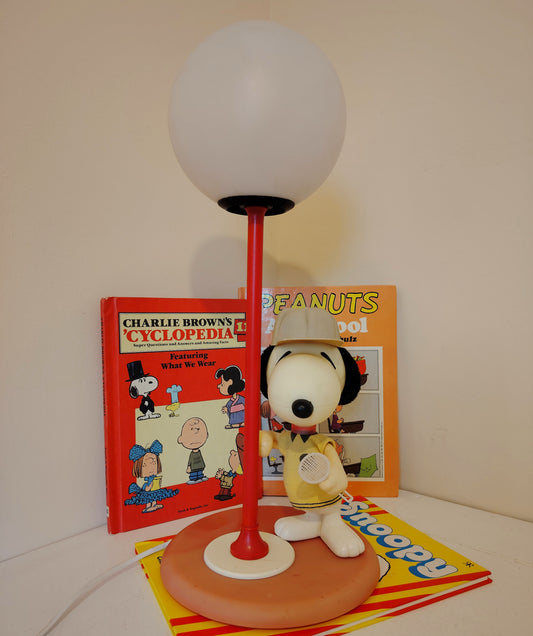 Rare 70's Snoopy Tennis Player Lamp