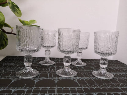 Set of 5 Small Midcentury bark textured Ravenhead wine glasses