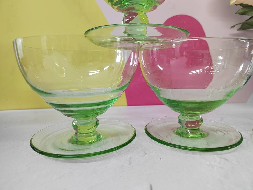 Set of 4 green glass Dessert/ Cocktail Glasses