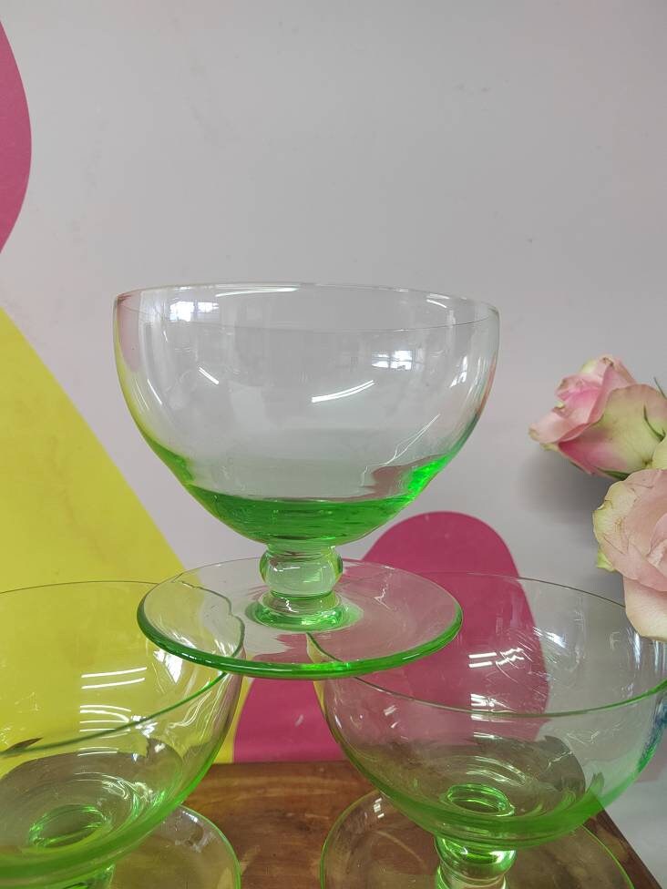 Set of 4 green glass Dessert/ Cocktail Glasses